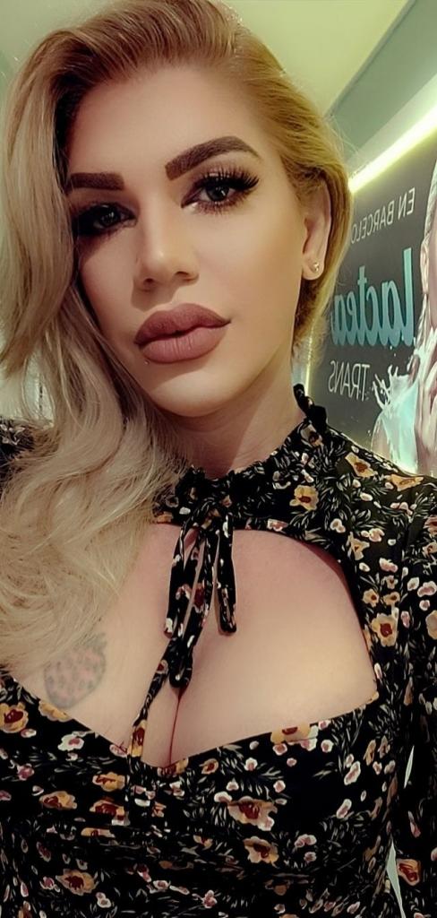 657177685: Travesti en Sevilla