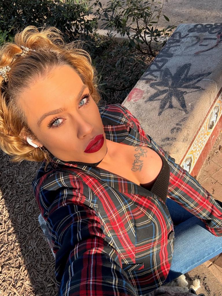 611952128: Travesti en Castellón