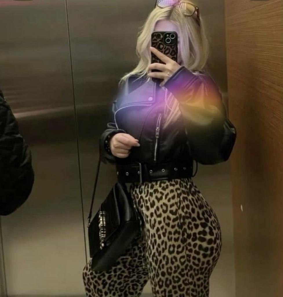 Chica busca chico en Murcia: 