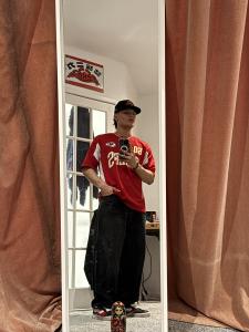 604361387: Chico busca chica en Madrid