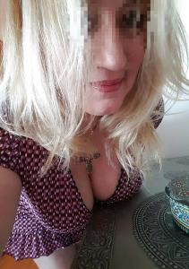 693677594: Chica busca chico en Tarragona