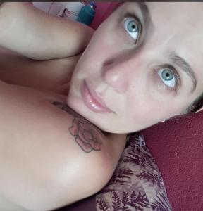 647268937: Chica busca chico en Cádiz