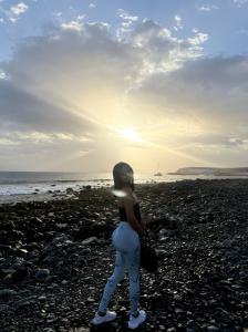 663119190: Transexual en Las Palmas