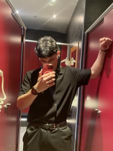 604361387: Chico busca chica en Madrid