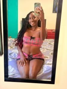 687799033: Chica busca chico en Zamora