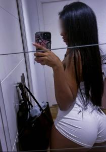 677771181: Chica busca chico en Granada