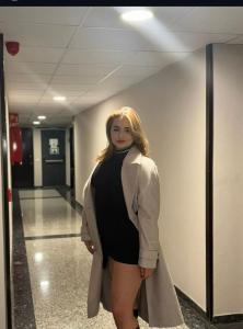 647315397: Chica busca chico en Madrid