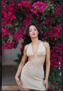 677466641: Chica busca chico en Ibiza