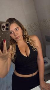 651840325: Chica busca chico en La Coruña