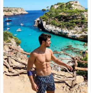 674818055: Chico busca chica en Mallorca