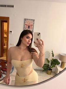 647315397: Chica busca chico en Madrid