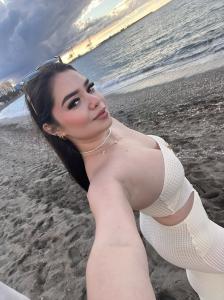 647315397: Chica busca chico en Madrid