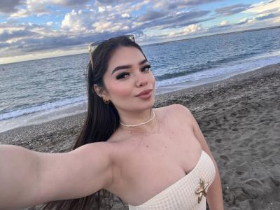 647315397: Chica busca chico en Madrid