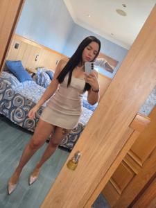 742084596: Chica busca chico en Valencia