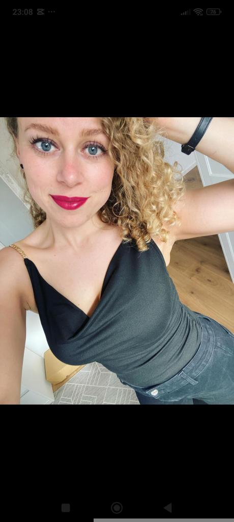 613859456: Chica busca chico en Gerona