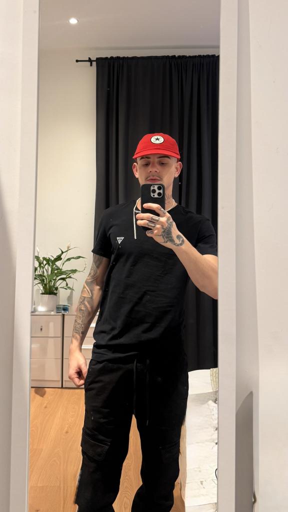 Chico busca chica en Barcelona: 