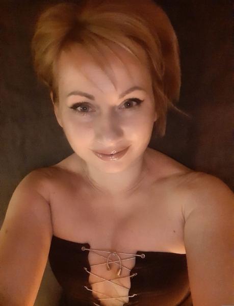 643596452: Chica busca chico en Navarra