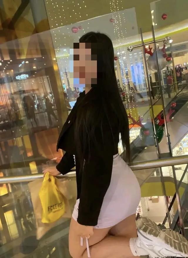 Chica busca chico en Sevilla: 