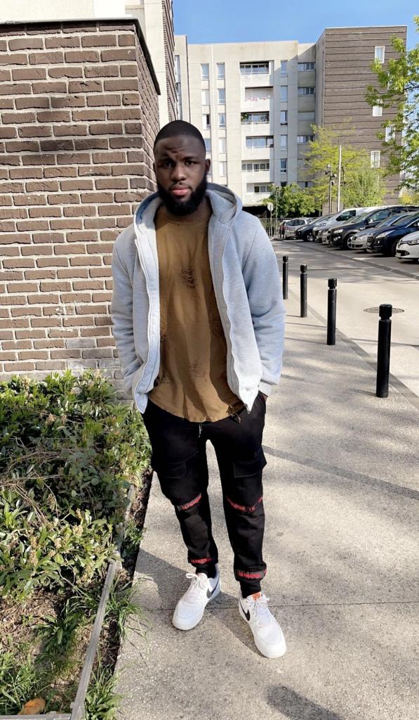 Chico busca chica en Almería: 