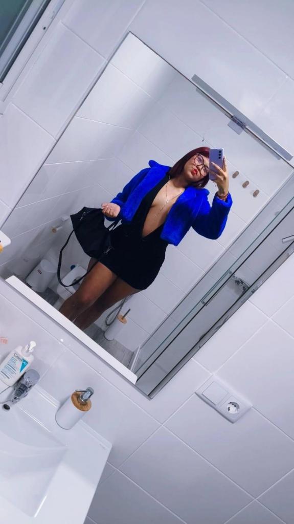 Chica busca chico en Cádiz: 