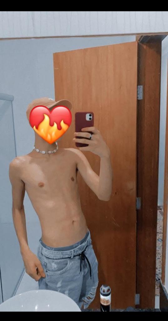 677499579: Chico busca chica en La Coruña