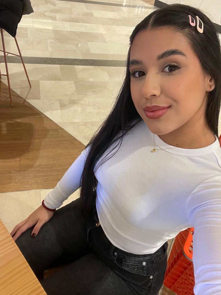 662095245: Chica busca chico en Alicante