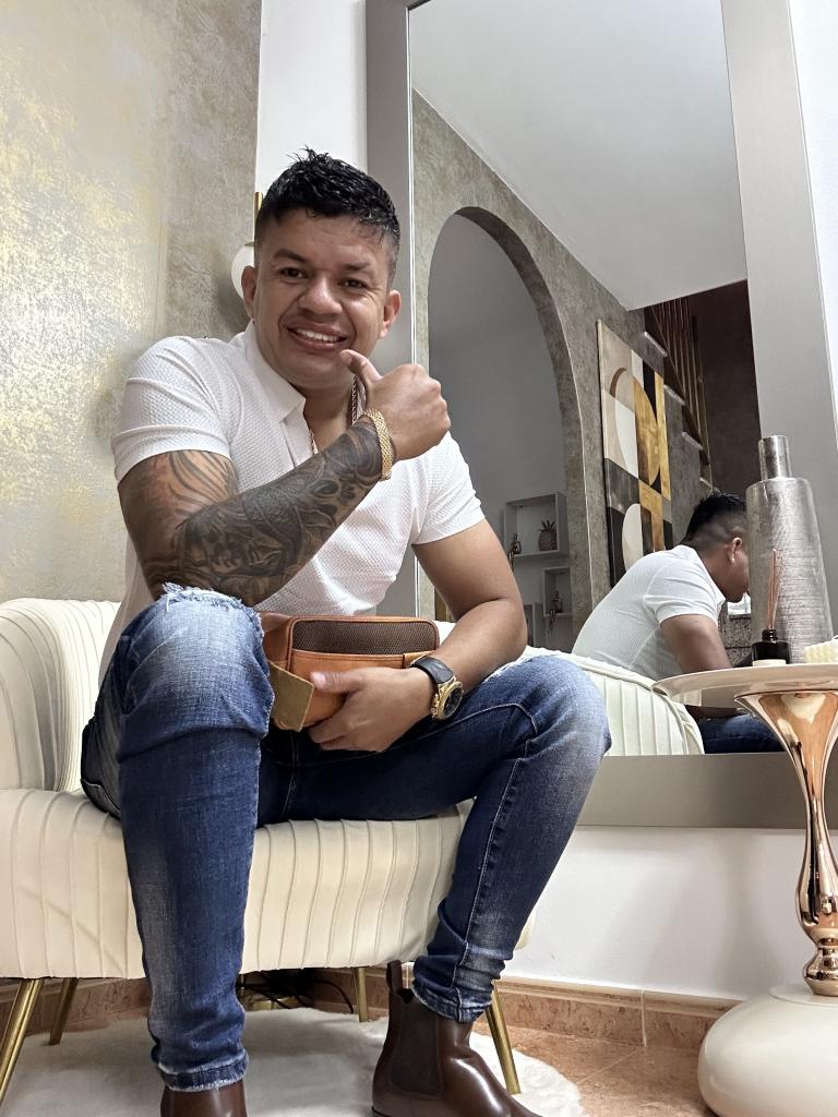 623462383: Chico busca chica en Valladolid