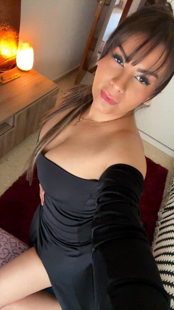 Chica busca chico en Granada: 