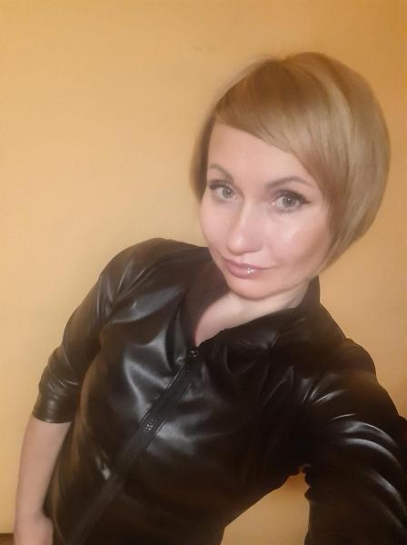 643596452: Chica busca chico en Navarra