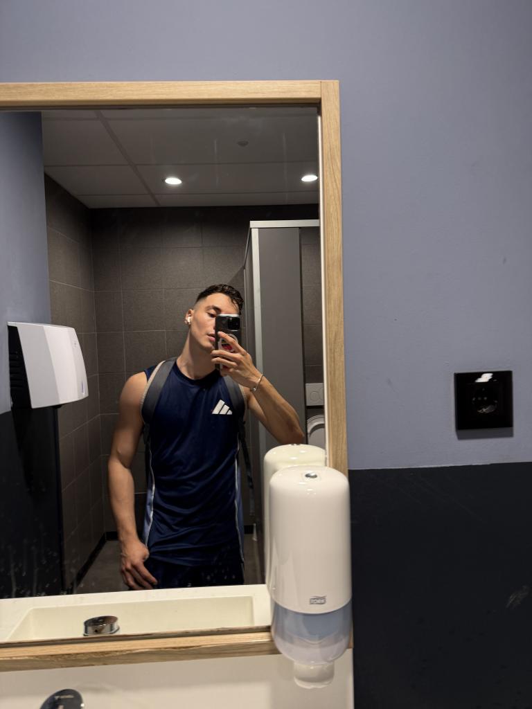 Chico busca chica en Valencia: 