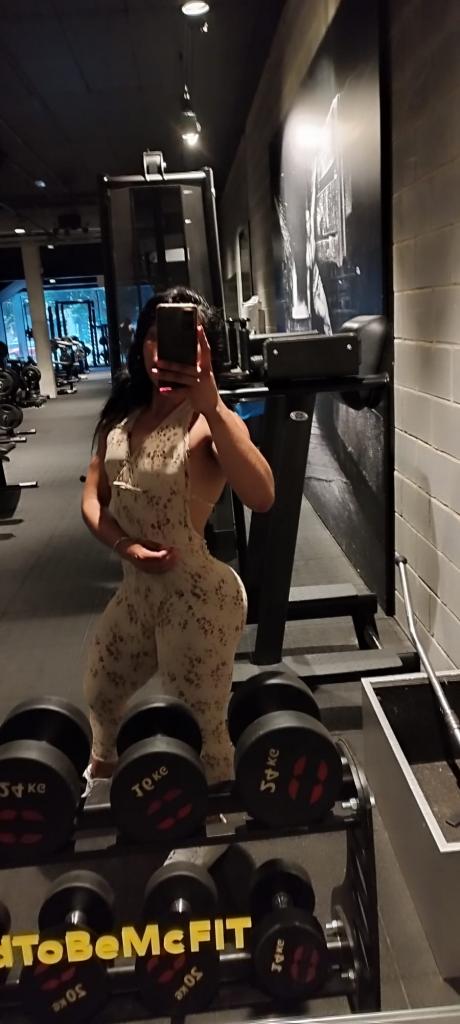 Chica busca chico en Granada: 