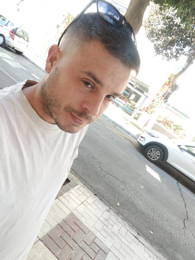 Chico busca chica en Murcia: 