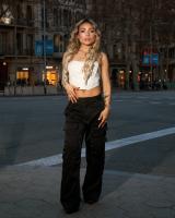 647221910: Chica busca chico en Barcelona