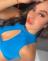 677760955: Chica busca chico en Sevilla