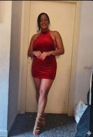 677655812: Chica busca chico en Barcelona