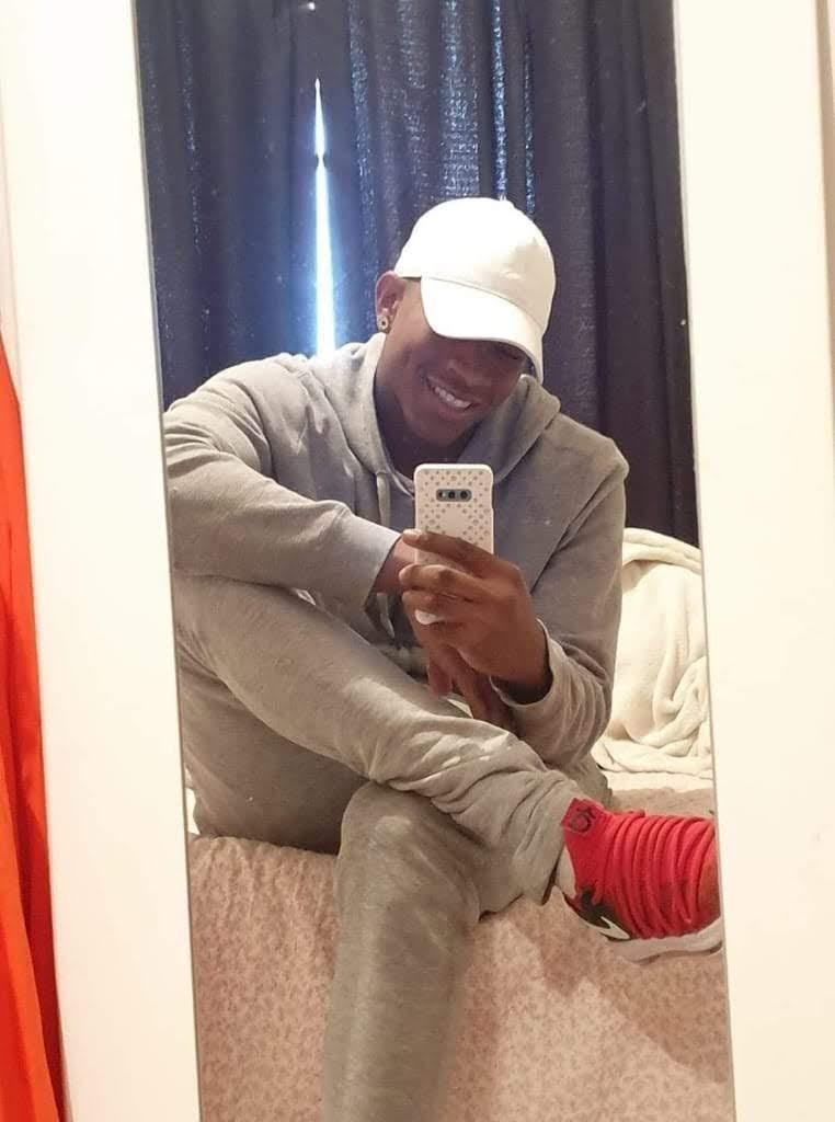 Chico busca chica en Granada: 