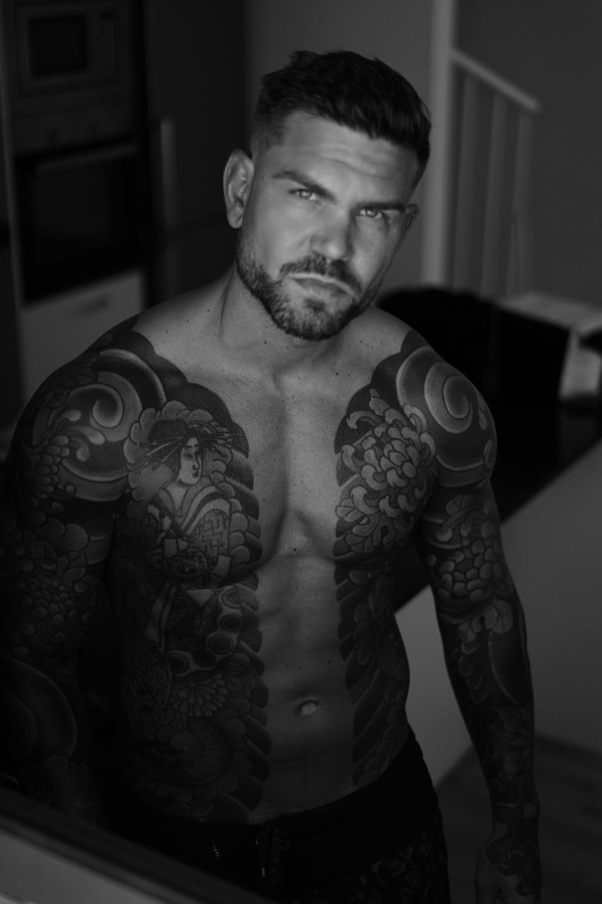 Chico busca chica en Barcelona: 