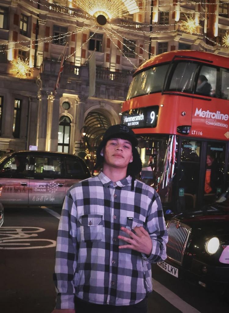 604361387: Chico busca chica en Madrid