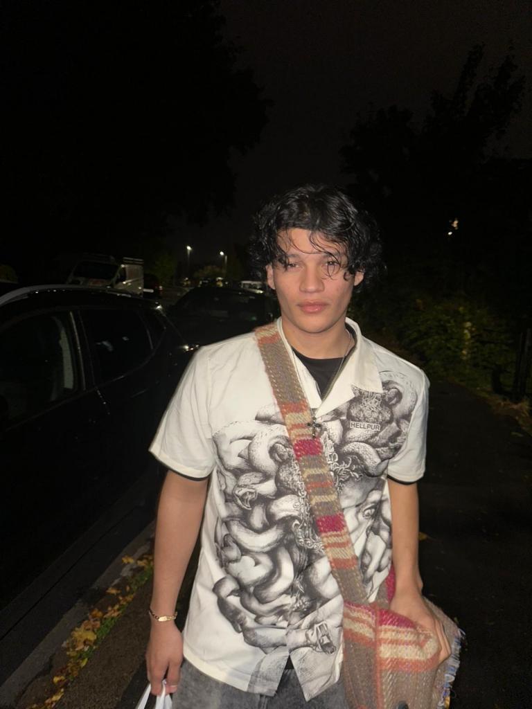 604361387: Chico busca chica en Madrid