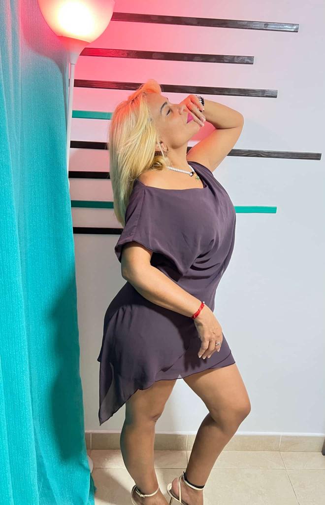 605215513: Chica busca chico en Tenerife