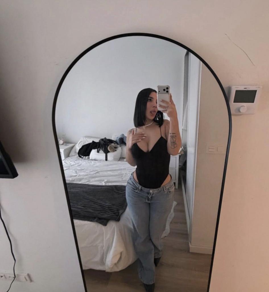 642291159: Chica busca chico en Barcelona