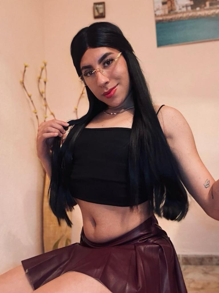 664538947: Travesti en Cádiz