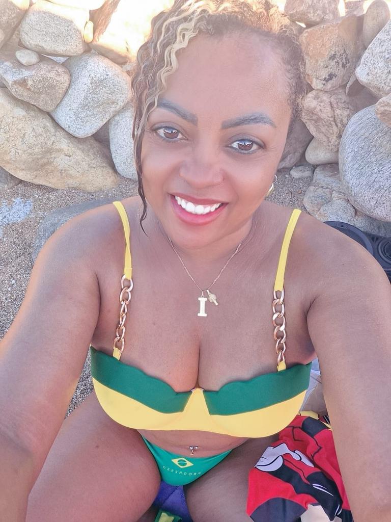 689739268: Chica busca chico en Zaragoza