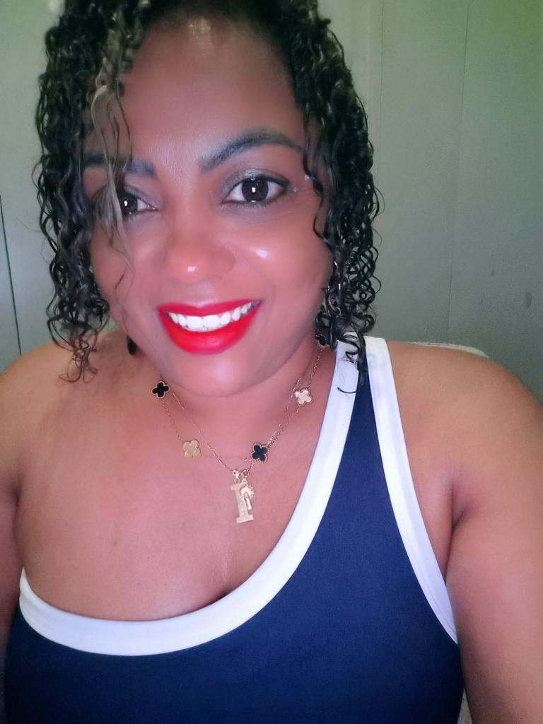 689739268: Chica busca chico en Zaragoza