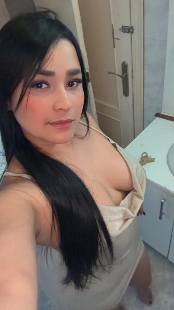 Chica busca chico en Almería: 