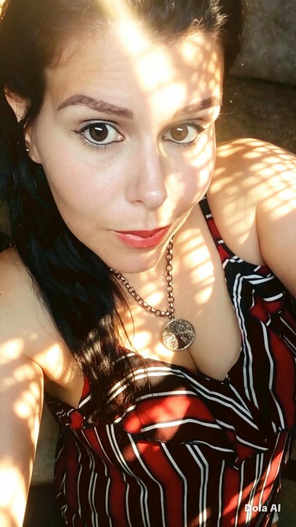 742012198: Chica busca chico en Pontevedra