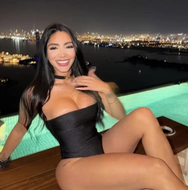 Chica busca chico en Tenerife: 