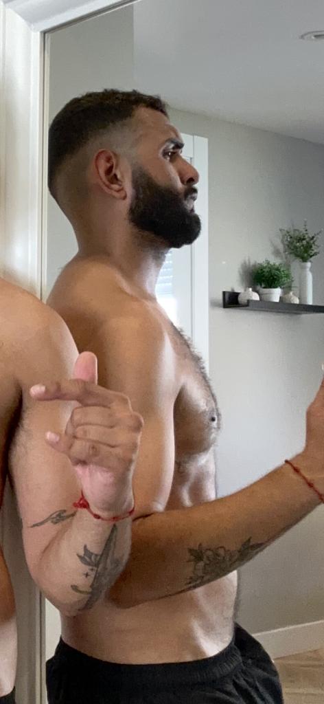 617059480: Chico busca chica en Barcelona