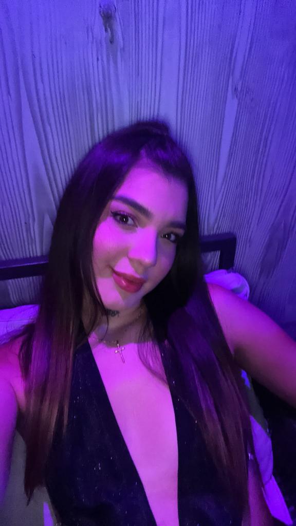 624351894: Chica busca chico en Sevilla