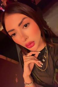 631675836: Chica busca chico en Barcelona